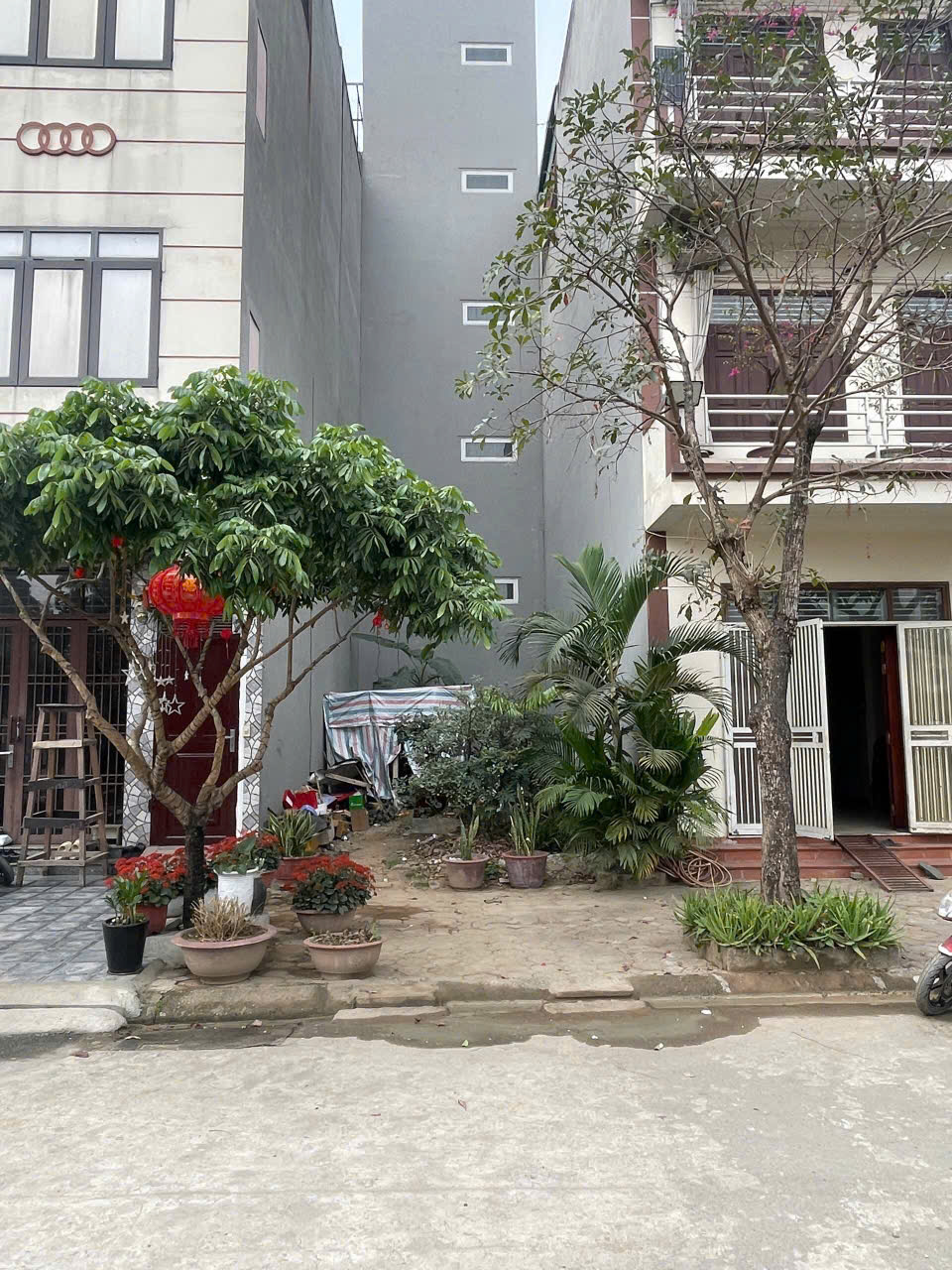 Chính chủ bán Đất dịch vụ Dương nội  Hà đông - khu đất dịch vụ LK31, Hướng Đông nam, diện tích 50m2 đường rộng 17m, ngay cạnh đường Lê Trọng Tấn, nhà máy SYM, xây dựng 7 tầng . Giá 10x liên hệ 0964356788