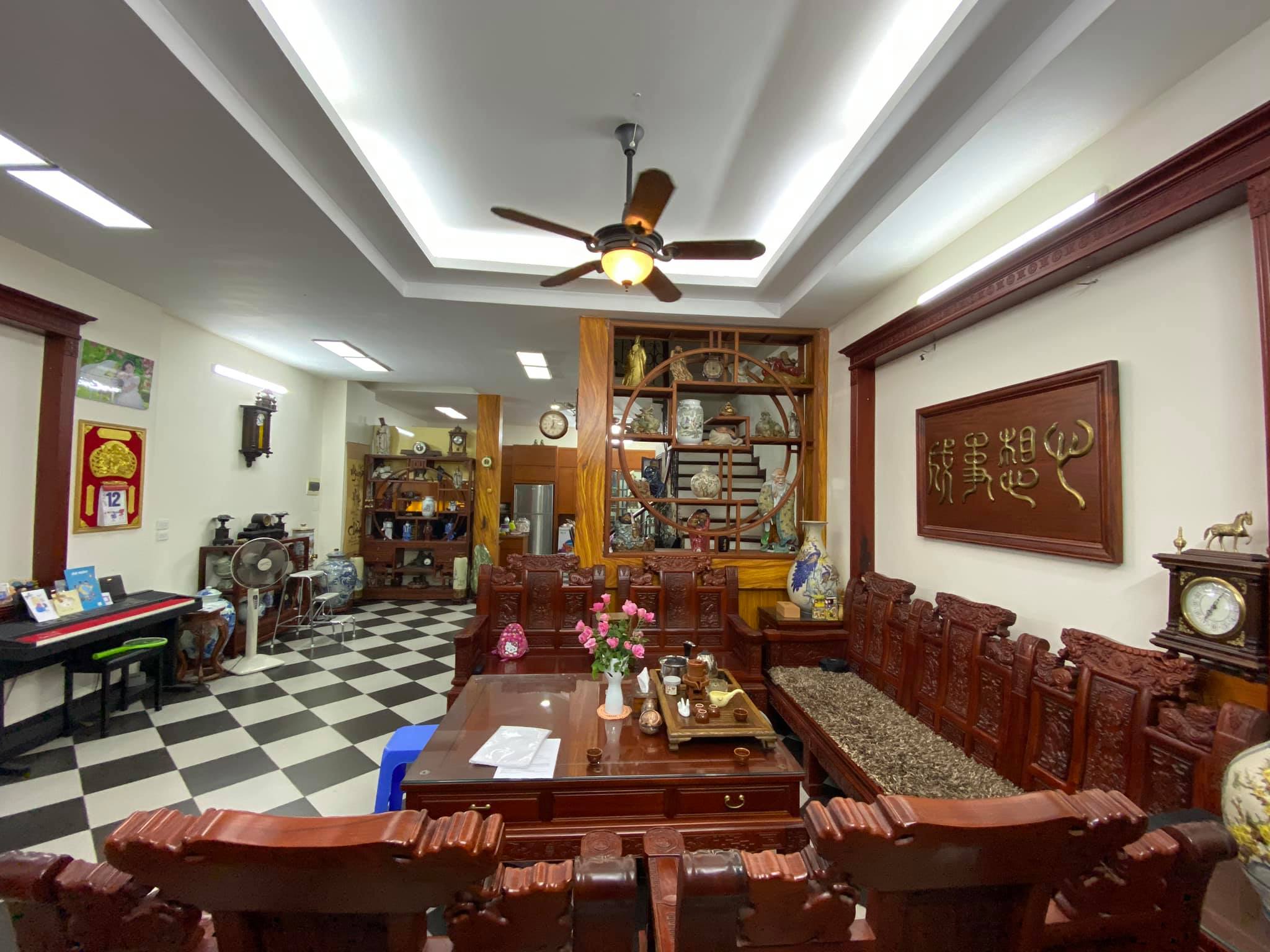 Bán nhà mặt tiền Đường Phố Vọng