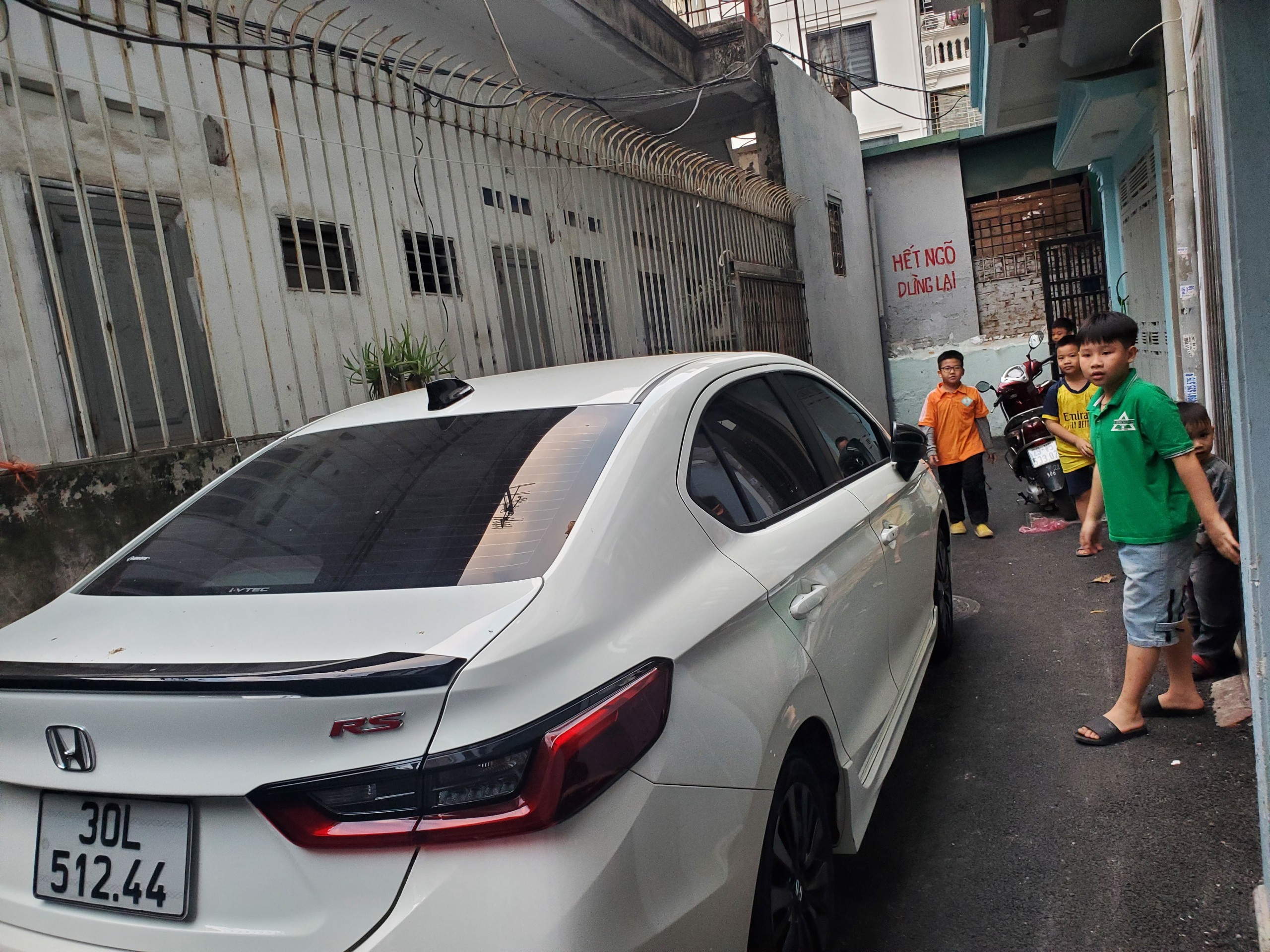 Bán 100m2 đất thổ cư, 10m2 mặt tiền, 10m2 hậu, ngõ ô tô con, p.Mai Dịch, q.Cầu Giấy, Hà Nội