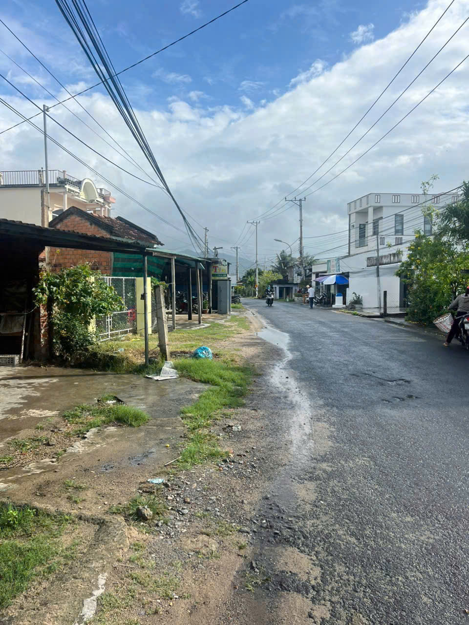 BÁN LÔ ĐẤT ĐẸP MẶT TIỀN ĐƯỜNG NGUYỄN HUỆ – VẠN KHÁNH, VẠN NINH, KHÁNH HÒA