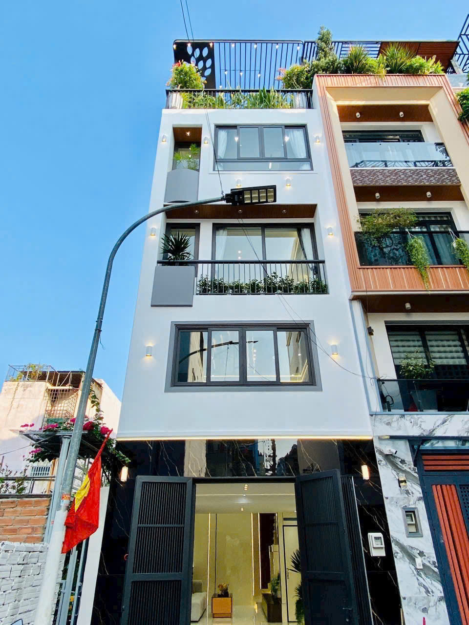 nhà mặt phố 