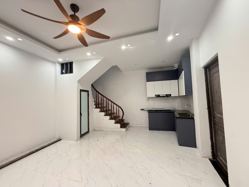 Bán nhà Khu phân lô Bộ Công An, phố Bùi Xương Trạch -Diện tích: 40m² x 5 tầng, 12 tỷ