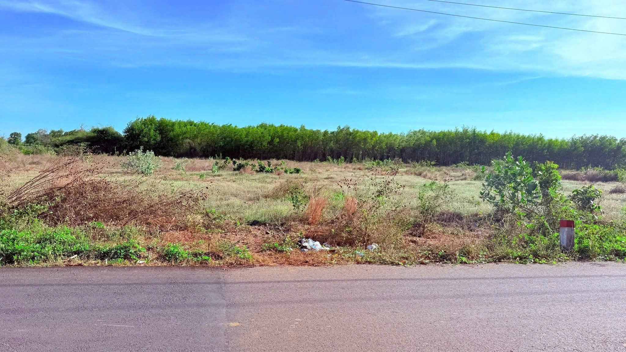 BÁN 2 LÔ LIÊN KỀ NGAY HỒ SUỐI MÔN - XÃ ĐẤT ĐỎ - TP HCM, CHỈ 3,8 TỶ 1 LÔ. LH:0707607272.