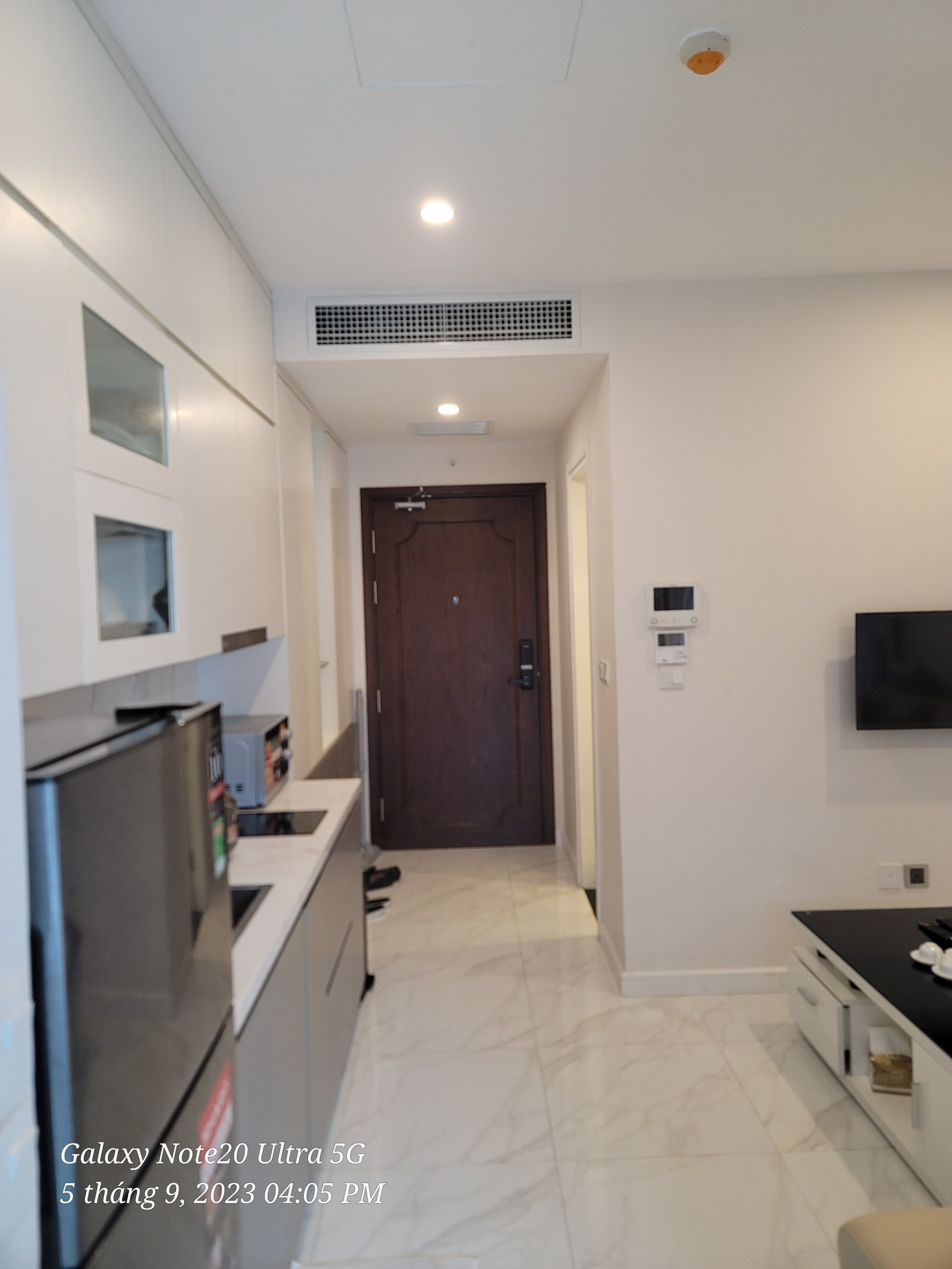 CHO THUÊ CĂN HỘ KHÁCH SẠN 659A LẠC LONG QUÂN, TÂY HỒ. 33M2 CHỈ 15TR/TH LH:0941975868.